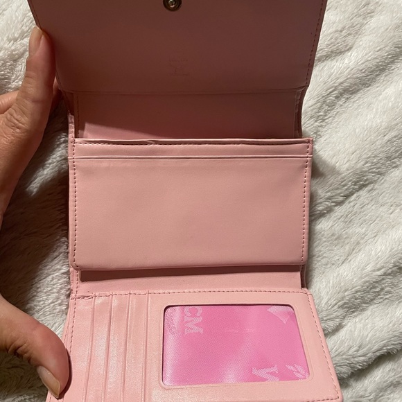 MCM Visetos trifold wallet - Picture 2 of 8